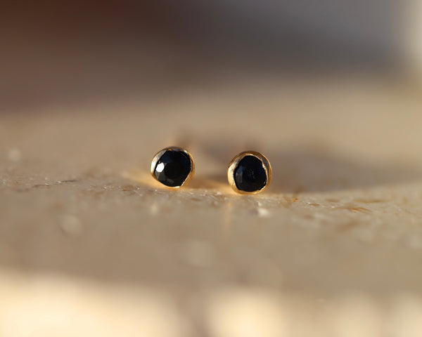 Sora Studs, 9ct gold