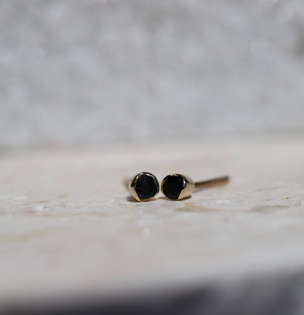 Sora Studs, 9ct gold