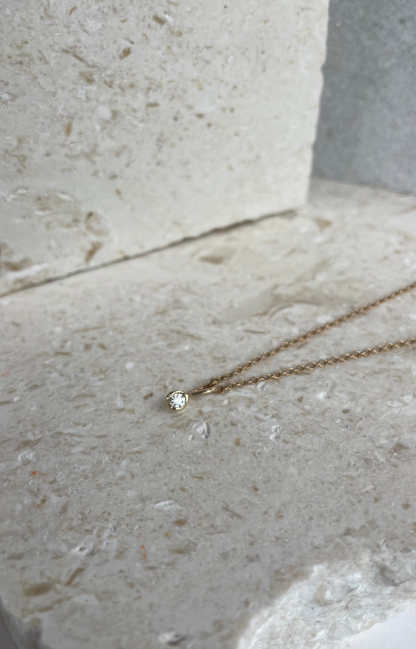 Sora diamond pendant + chain
