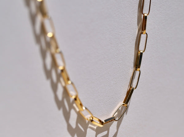 Paper-clip chain necklace