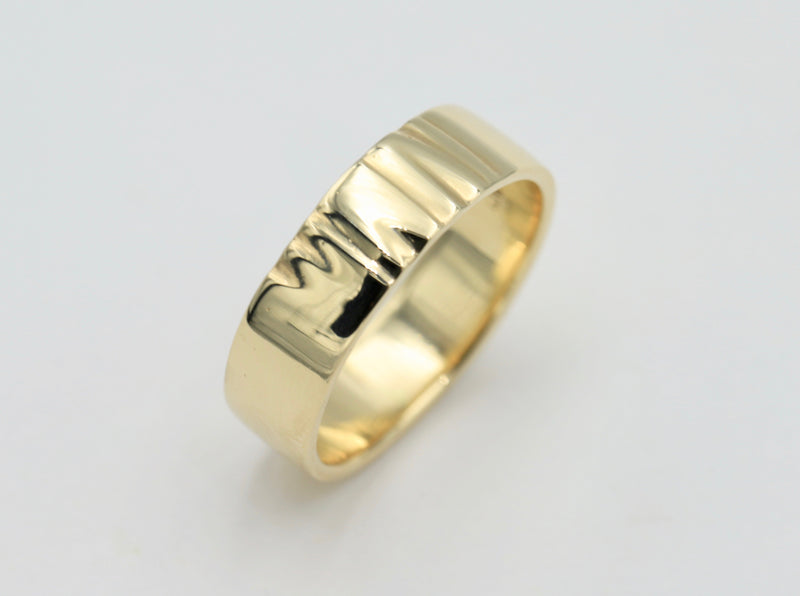 Ripples Ring, cigar style ring with rippled detail 